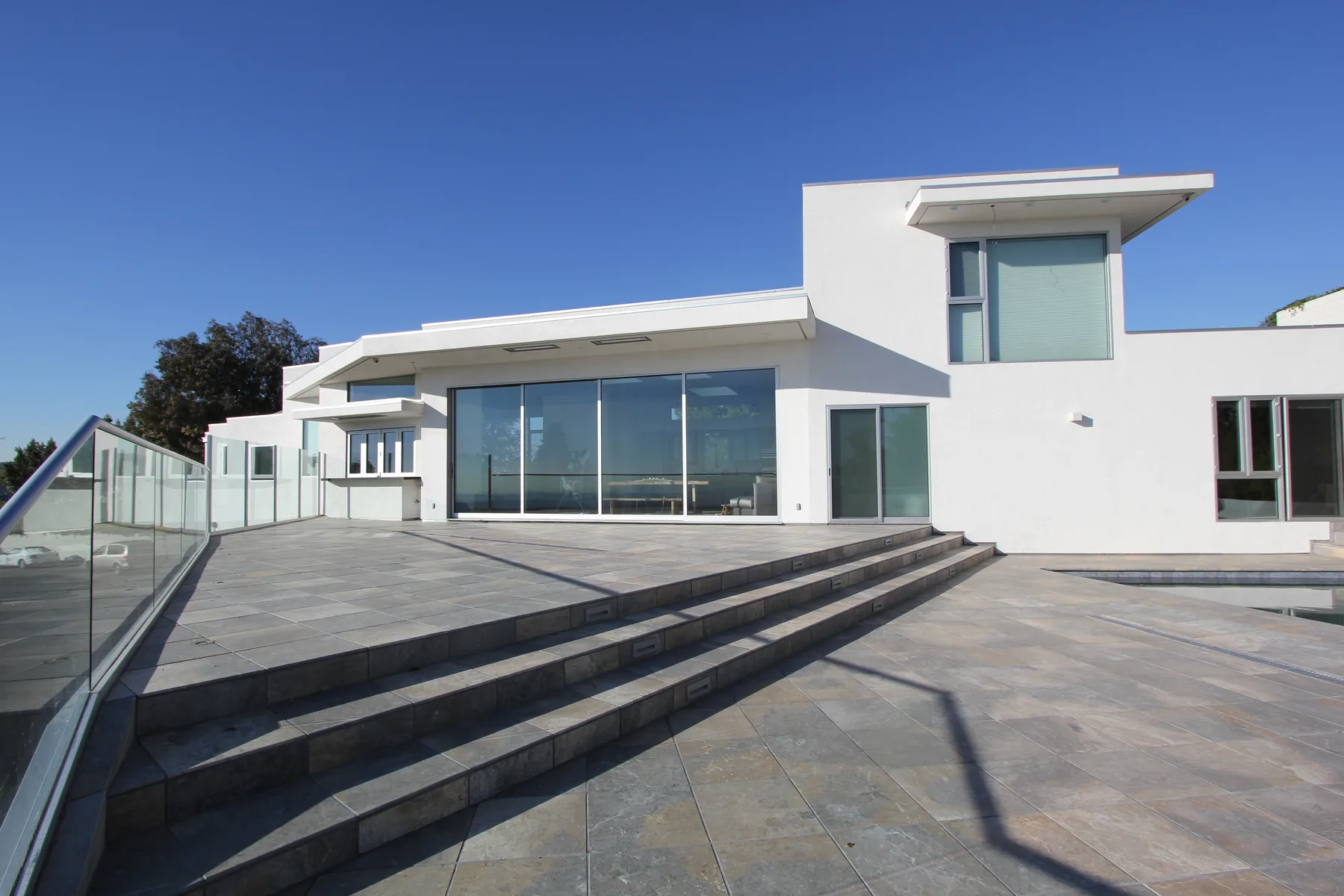 Hollywood hillside remodel and addition by Ronald Chang Architecture