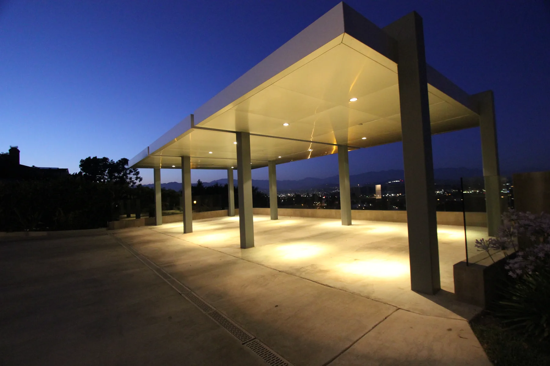 Silverlake carport designed by Ronald Chang Architecture