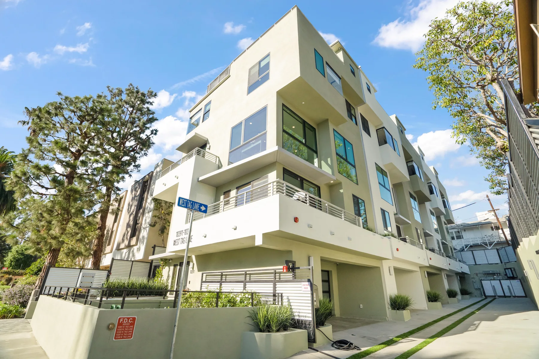 Westside multifamily small-lot subdivision by Ronald Chang Architecture